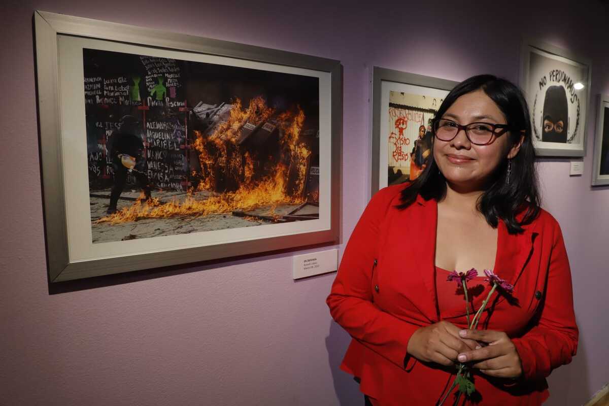 Araceli López capturó el enfrentamiento entre policías y manifestantes en la marcha el 8 de marzo de 2021. (Foto: Jesús Quintanar)