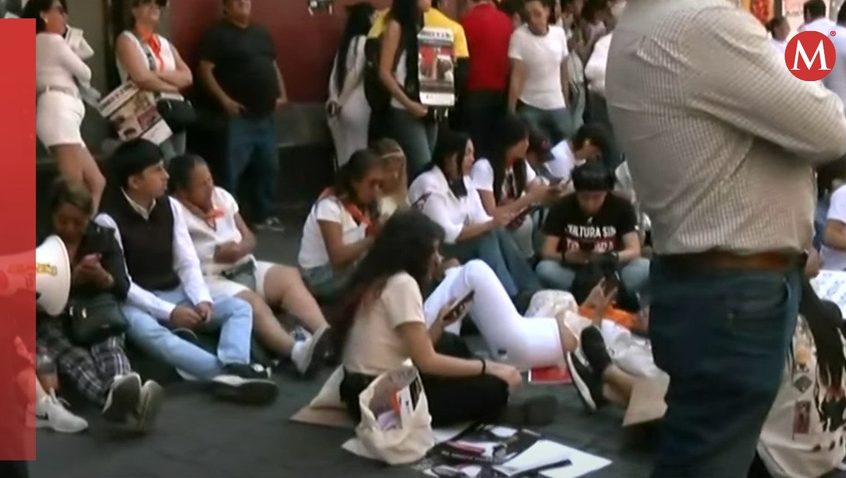 Activistas protestan contra corridas de toros frente al Congreso de CdMx | Captura