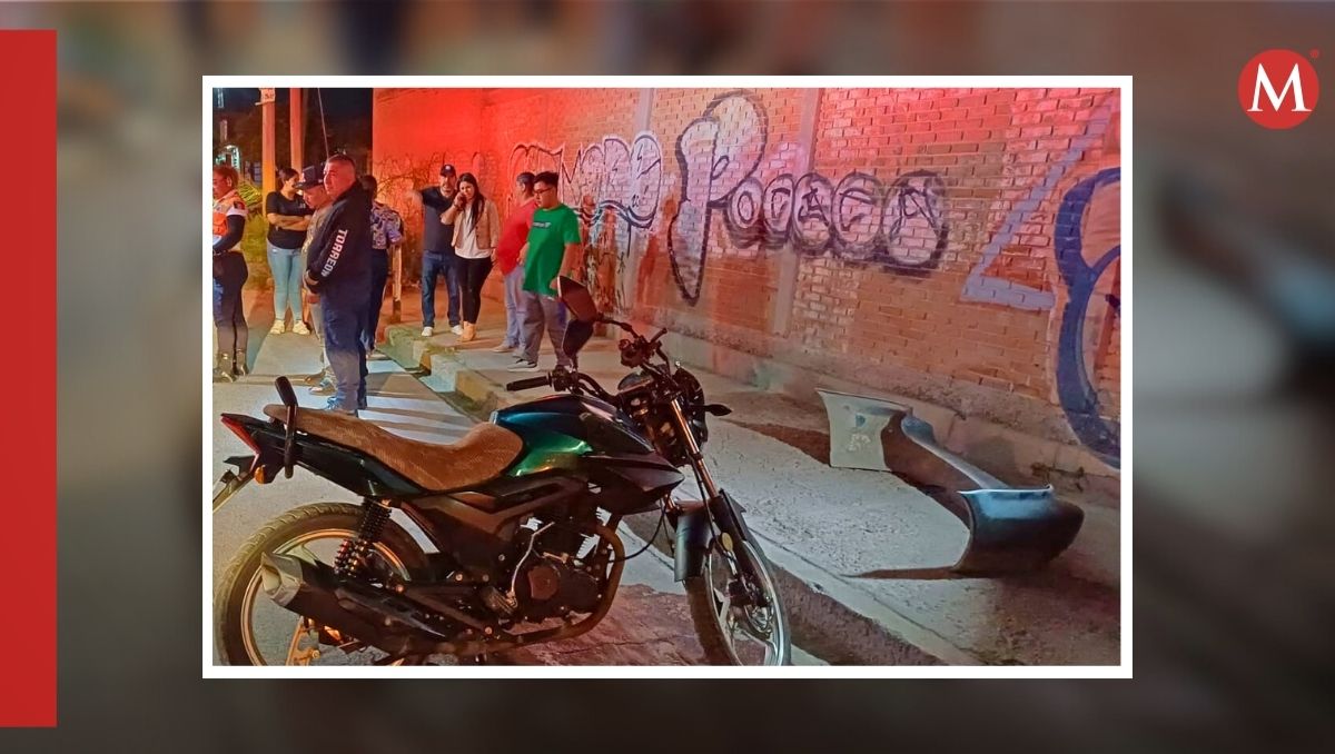 El conductor de la camioneta huyó dejando en el lugar la facia de color negro, pero sin la placa, lo que dificulta su identificación. | Especial