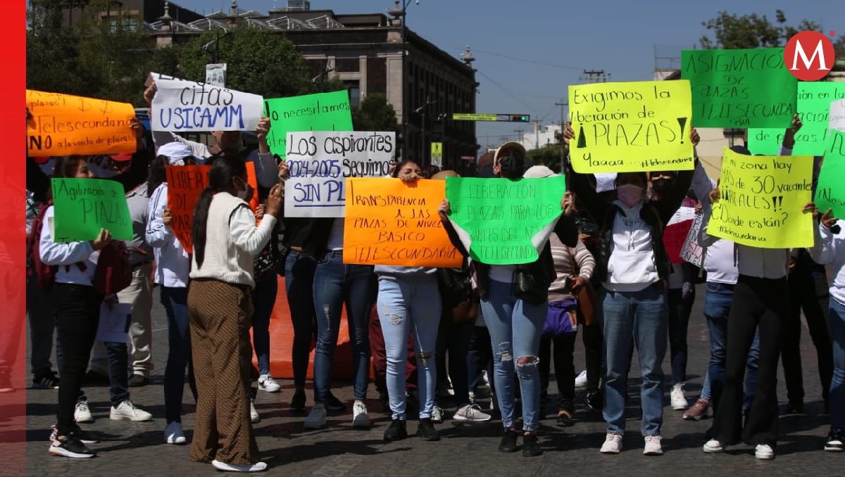 Exigen apoyo para liberar más plazas para maestros en Edomex. Foto: (Tania Contreras)