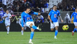 Cruz Azul venció en un partido amistoso a León celebrado gracias al parón por Fecha FIFA. Sin sus principales estrellas en el campo, ambos equipos jugaron bien