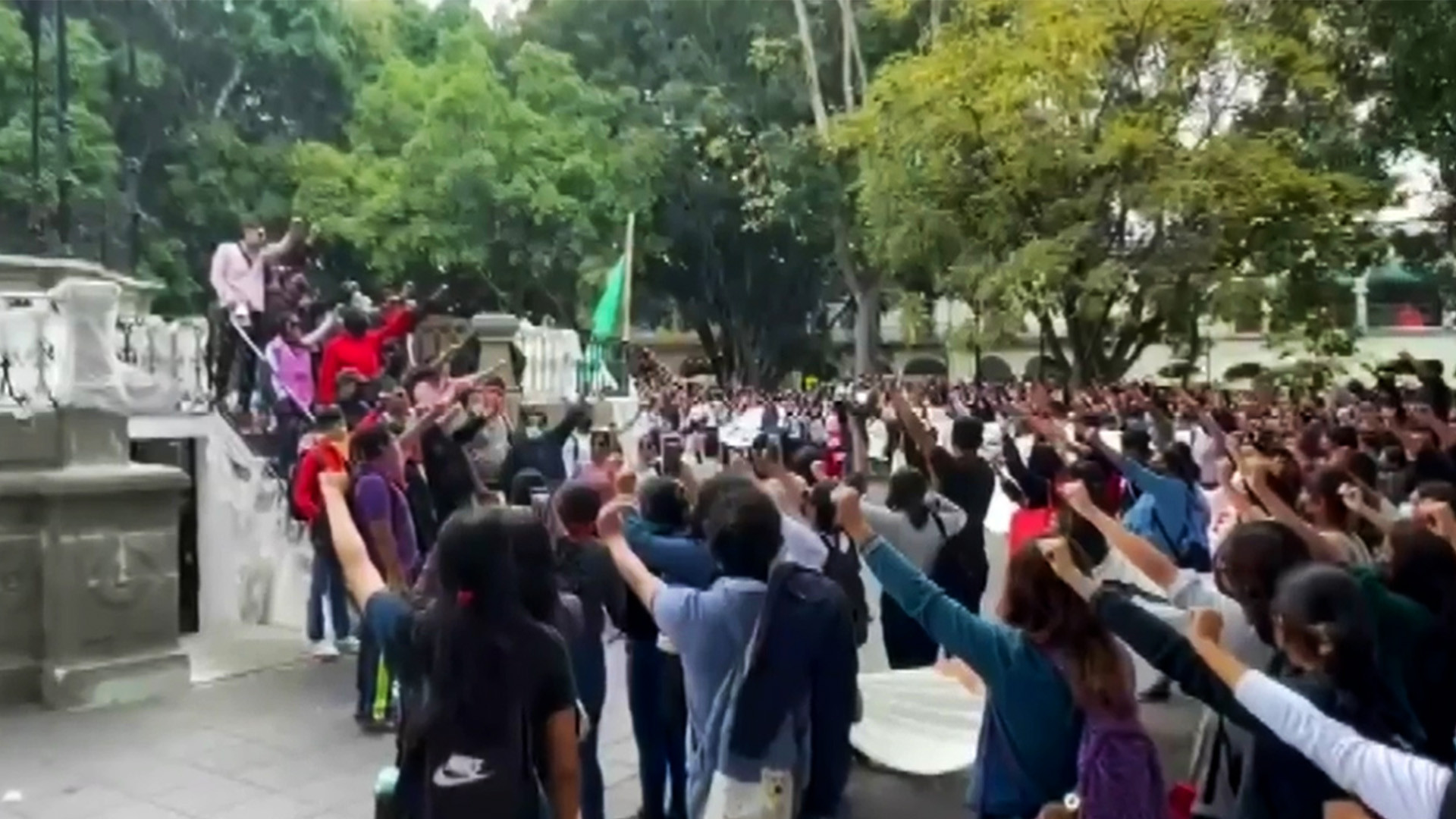 Inician marchas en Oaxaca por paro nacional del CNTE