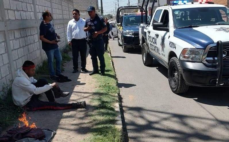 Policías detienen a presunto ladrón. (Especial)