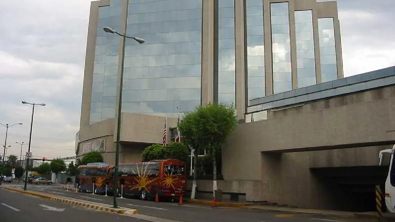 Asesinan a dos personas durante evento empresarial en hotel de Tlalnepantla