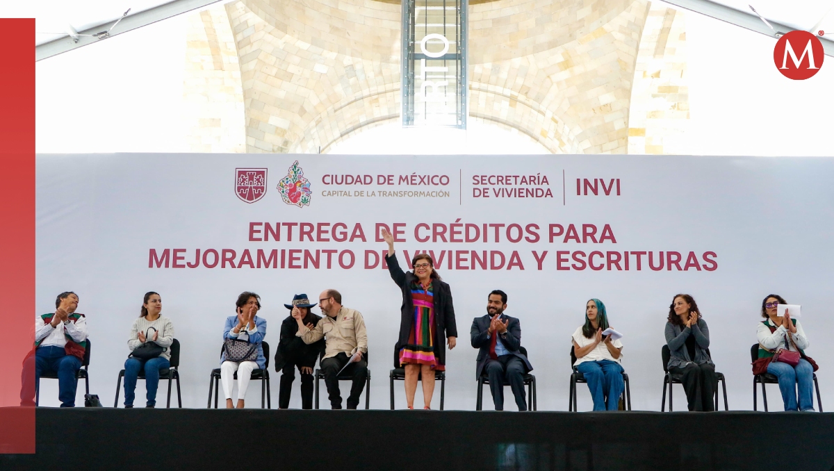 Brugada encabezó la entrega de créditos para el mejoramiento de vivienda y escrituras. | Especial