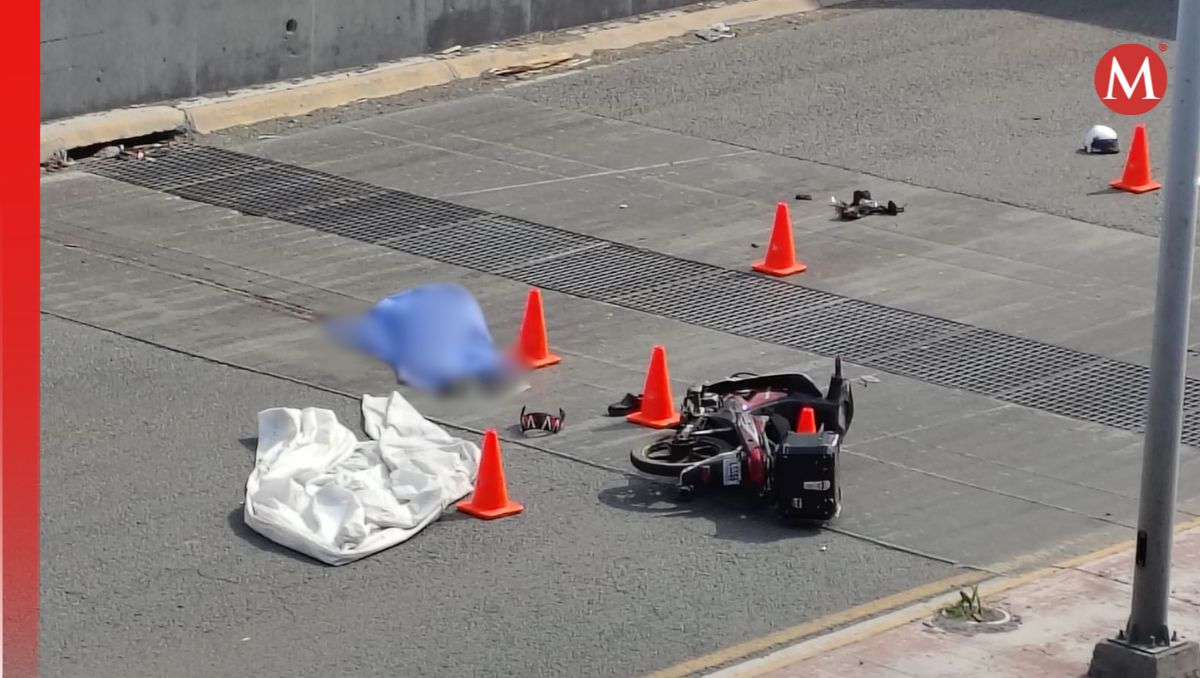 Tras el accidente, la vialidad quedó cerrada la circulación de San Nicolás a Apodaca mientras siguen los trabajos en el lugar. | Israel Santacruz