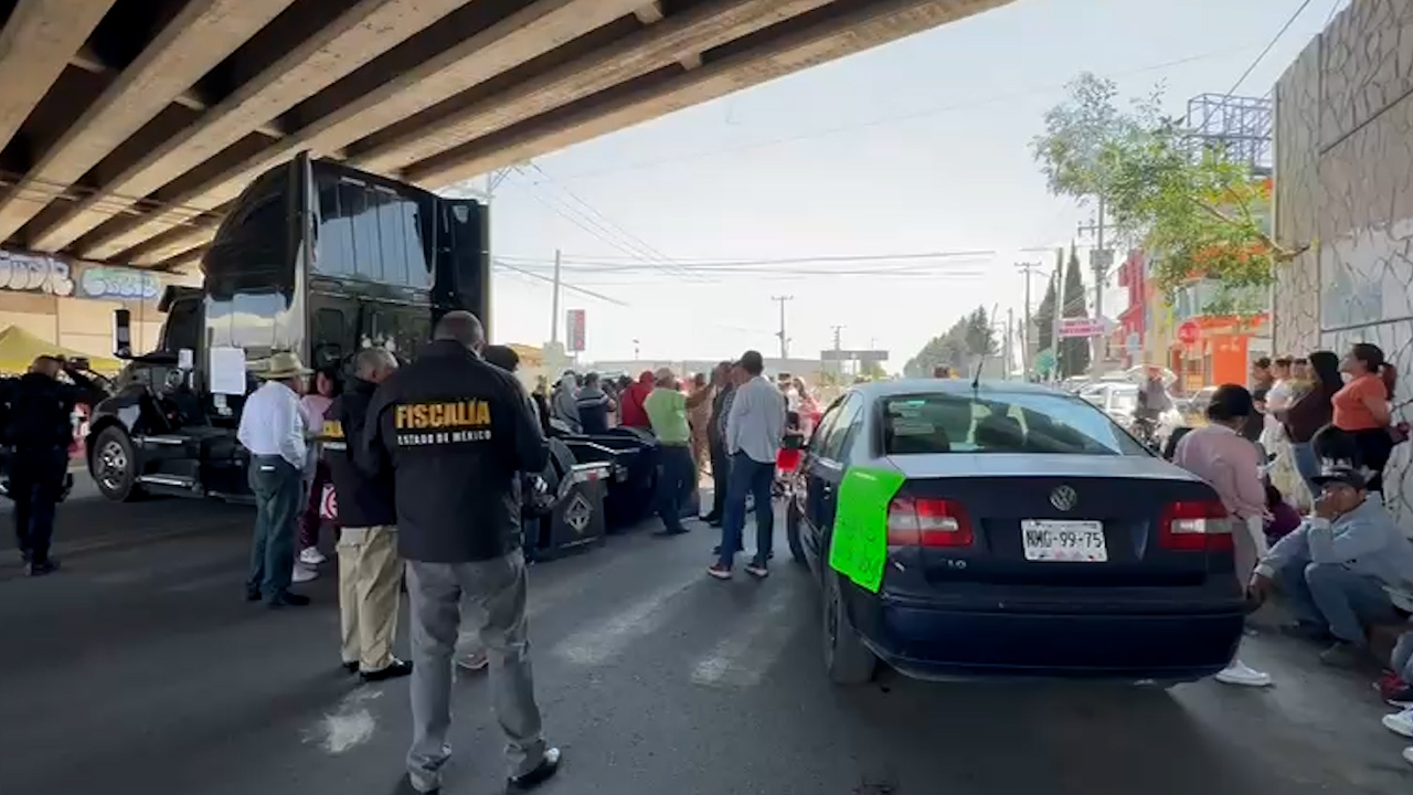 Bloquean carretera en Lerma, Edomex, por desaparición de niña Leilany Valentina