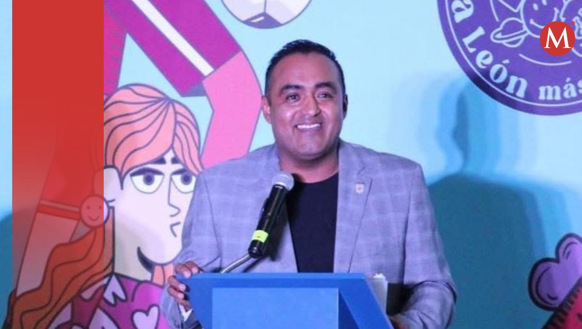 Ismael Zuñiga presenta su renuncia al IMJU León