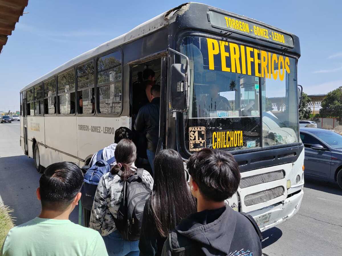 MILENIO hizo un recorrido por diversos paraderos donde se pudo comprobar que los tiempos de espera son muy variables y más en la hora pico.| Archivo