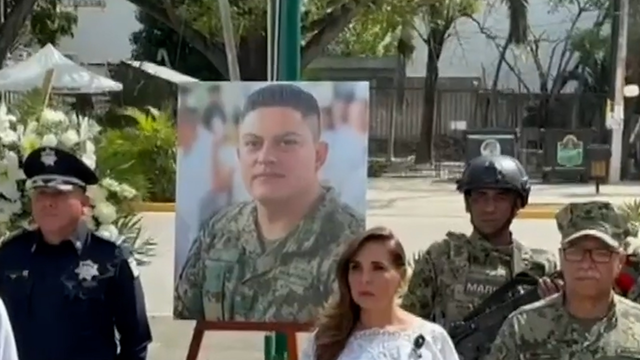 Realizan último pase de lista a jefe de la policía asesinado en Tulum