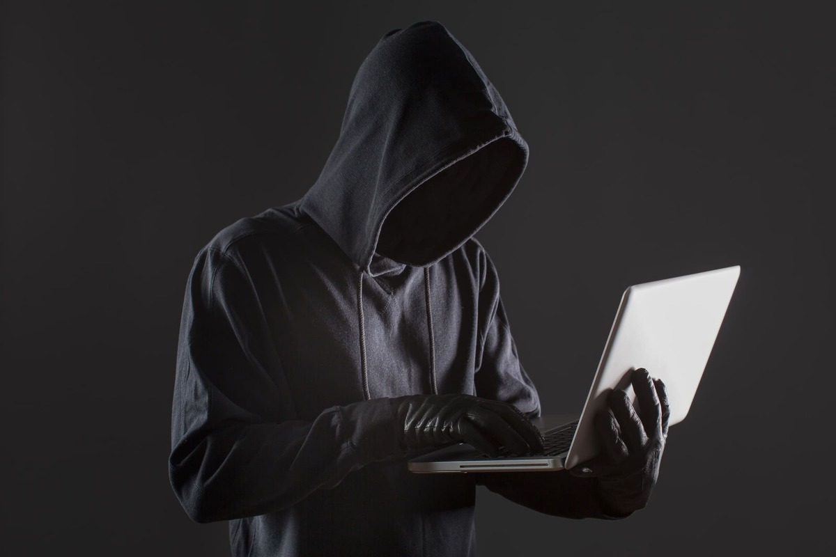 Algunas personas publican ofertas de trabajo falsas para cometer ciberdelitos | Freepik