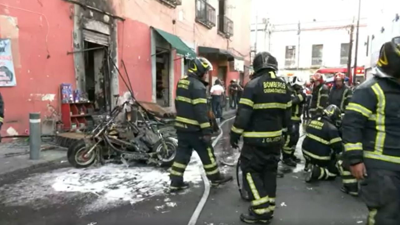 Se produjo un incendio en una tienda de electrónica en la Cuauhtémoc; no se registran heridos