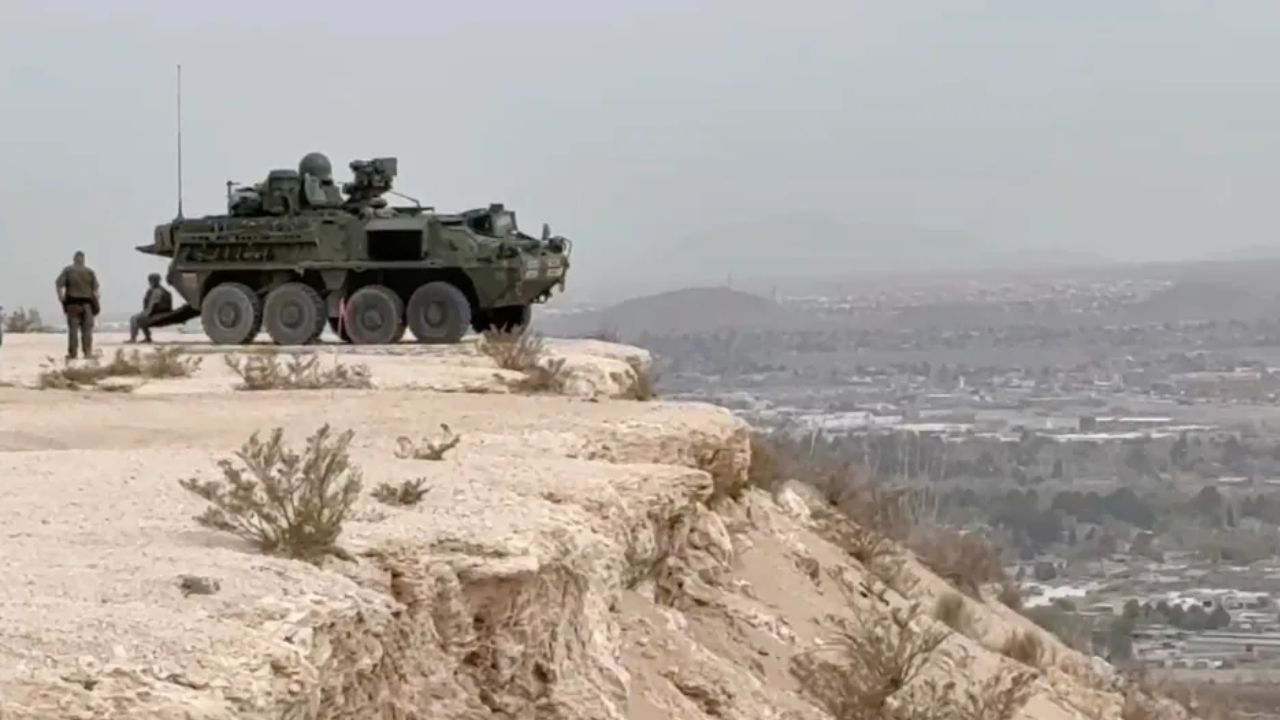Estados Unidos moviliza vehículo militar en la frontera con Ciudad Juárez