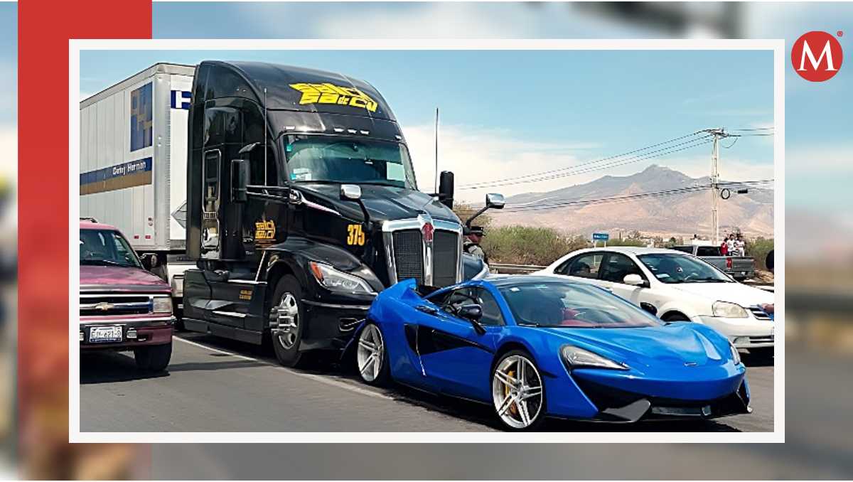 Chocan McLaren 750S en carretera de Guanajuato.