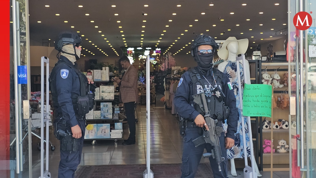 Descrubren irregularidades en tienda china durante operativo en Puebla | Daniel Hernández
