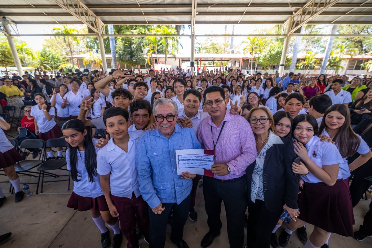 El gobernador Rocha destacó el modelo educativo de la ETI