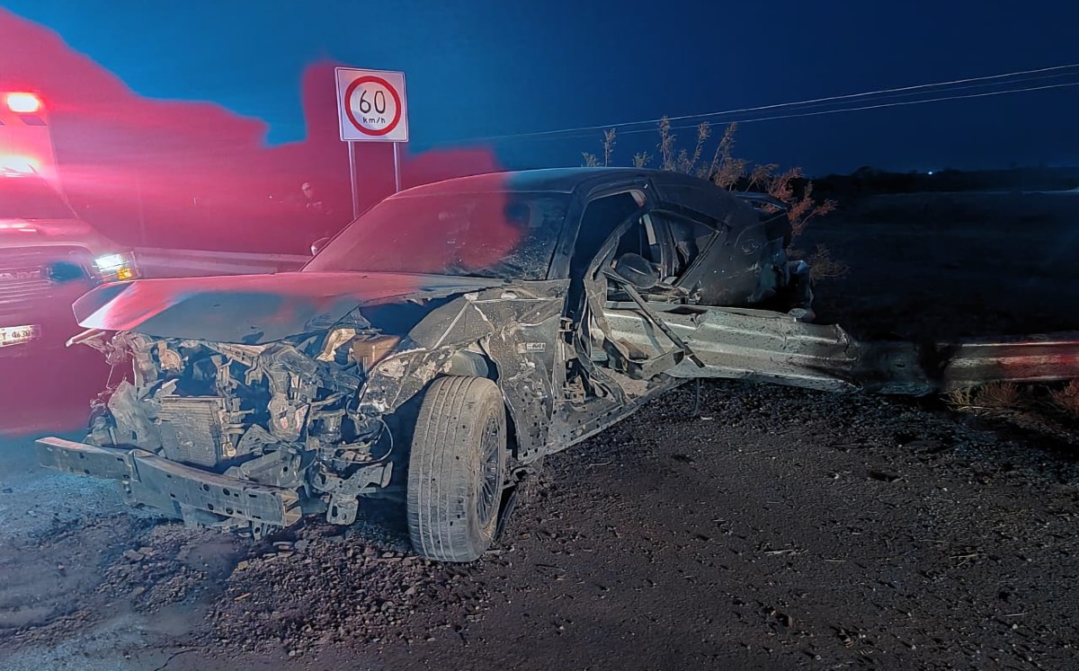 Este accidente dejó dos lesionados y detenidos. l Especial