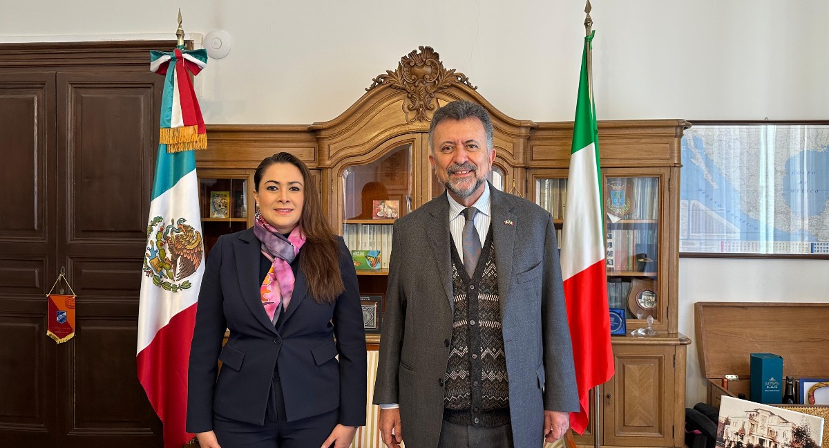 La gobernadora firmó un convenio de colaboración con la Cámara de Comercio de México en Italia. | Especial