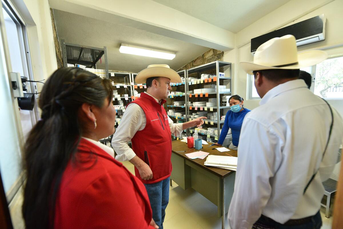 Se refuerza el abasto de medicamentos para hospitales y centros de salud en Durango. | Especial