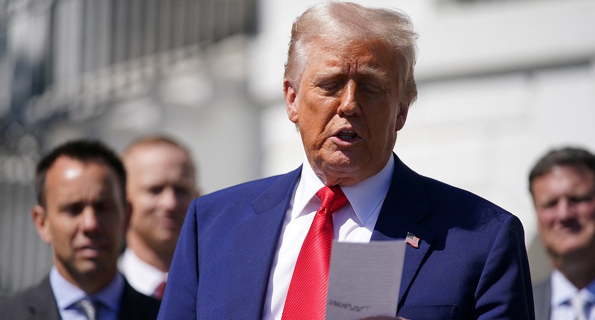Trump dijo China mostró "una falta de respeto" hacia los mercados mundiales. Foto: Nathan Howard Reuters.