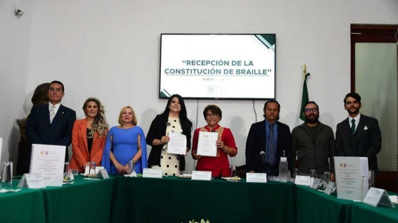 CdMx recibe herramientas en braille para personas con discapacidad visual