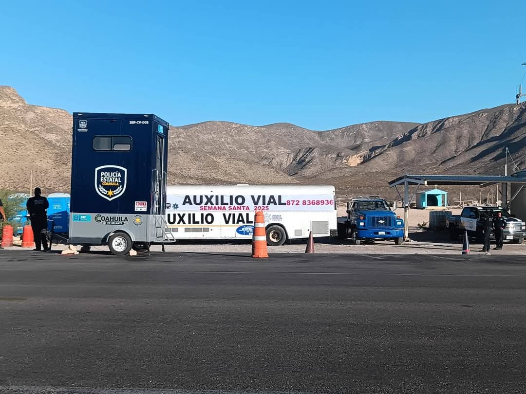 Policía del Estado instaló un punto de auxilio vial en el paraje conocido como El Mezquite. (Especial)