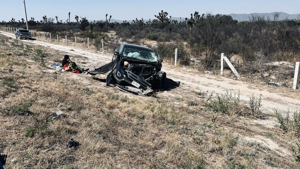 Presuntamente la camioneta negra tipo SUV iba a exceso de velocidad. Especial