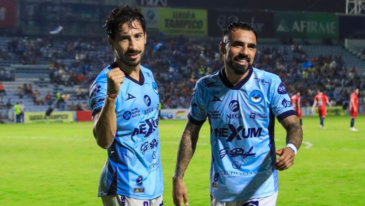 Eduardo Pérez y Alonso Escoboza, jugadores de la Jaiba Brava.