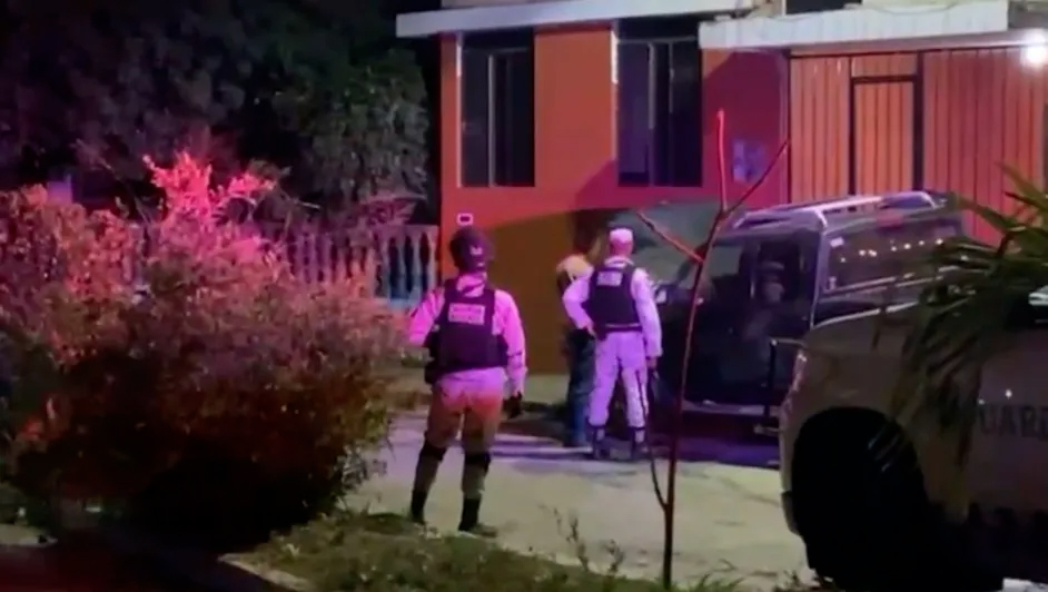 Eduardo Segura sufre ataque con bombas molotov en Veracruz