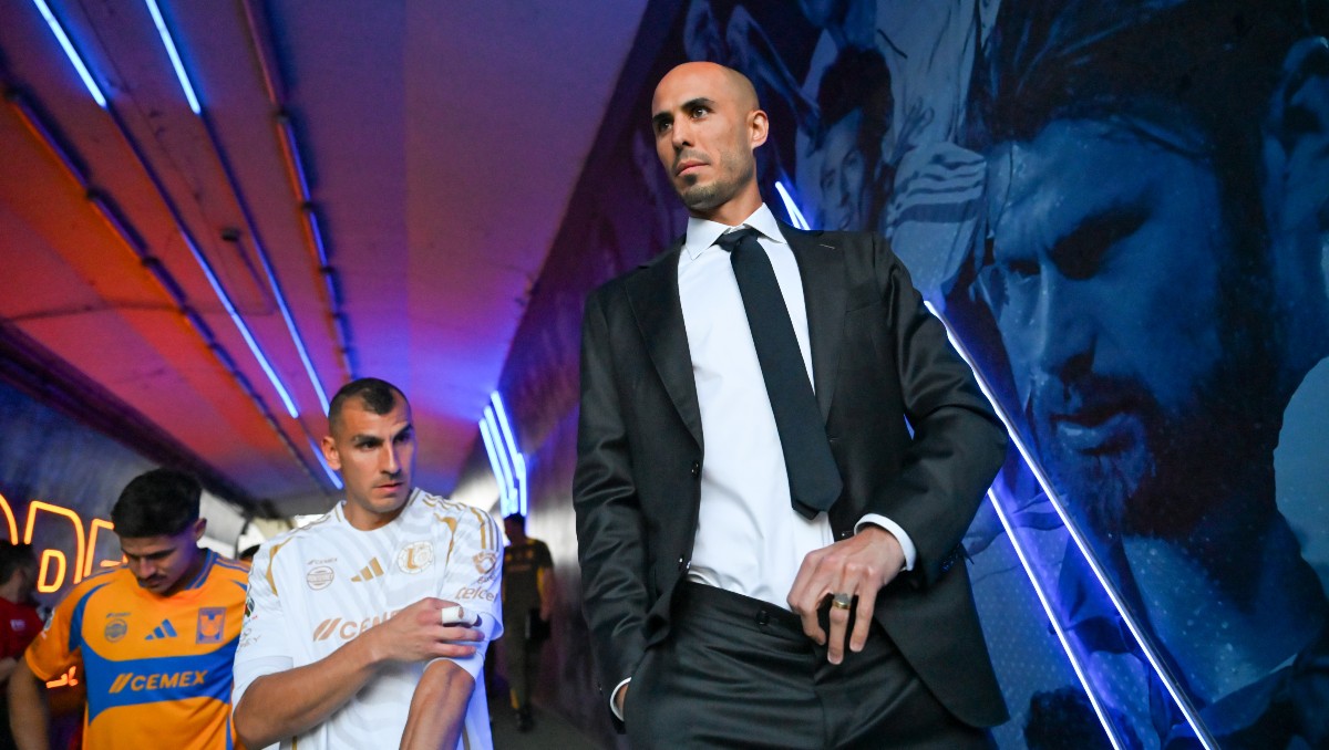 Guido Pizarro recibe sanción por agredir a auxiliar de Monterrey (Imago7)