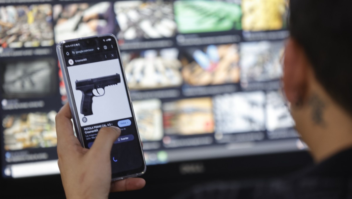 Ofertan armas por internet; autoridades ya investigan | Especial