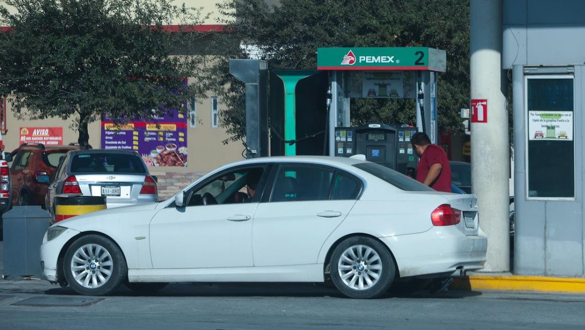Uno de los reclamos y exigencias de la sociedad civil contra la contaminación ha sido mejorar la calidad de la gasolina | Jorge López