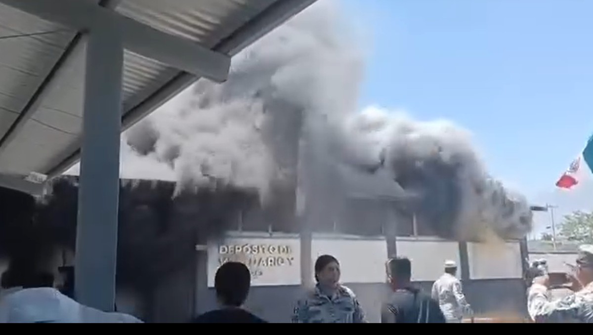 Aun no se determinan las causas del incendio. Foto: Especial