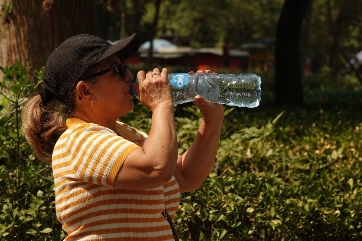 Las bebidas refrescantes pueden ayudar a combatir el bochorno | Cuartoscuro
