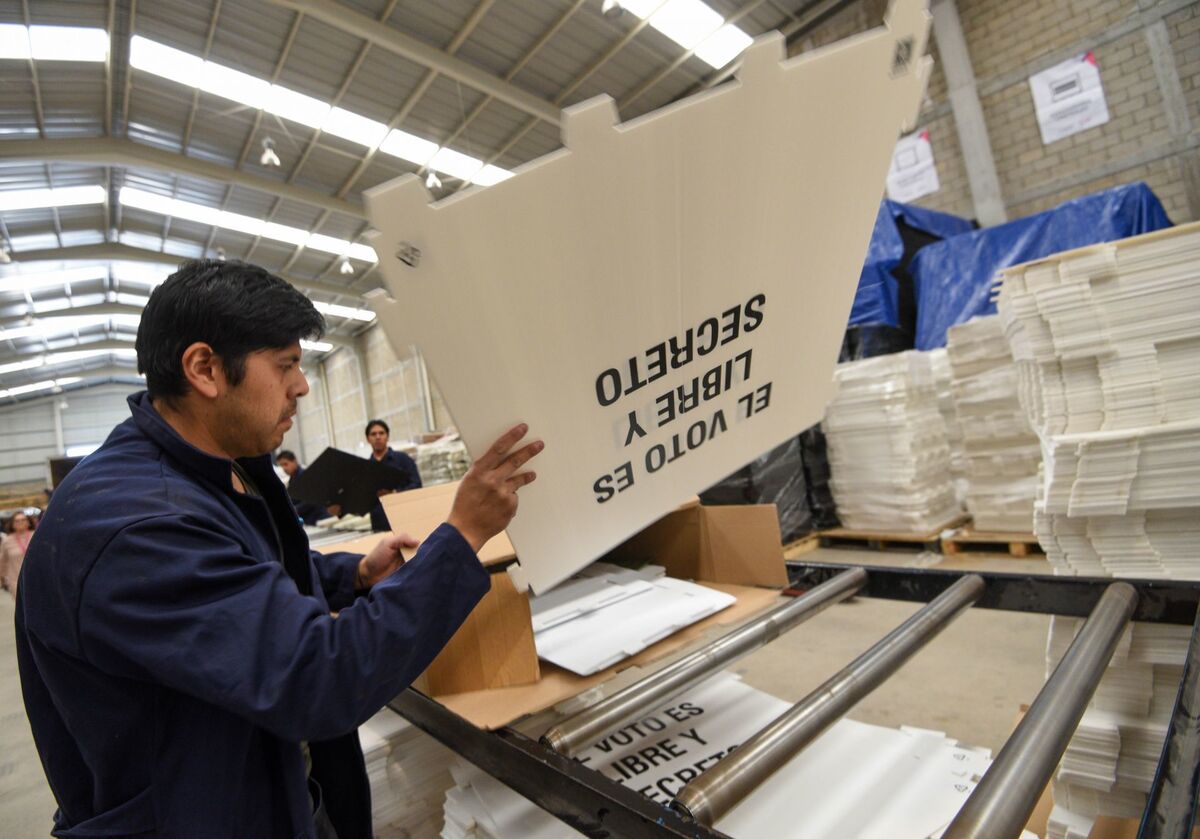 Consejo General del INE presentará el informe sobre la producción de materiales electorales para la elección judicial. | Foto: Cuartoscuro