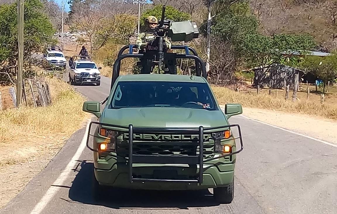 Los explosivos fueron localizados por elementos de la Guardia Civil, del Ejército Mexicano y la Guardia Nacional. | Foto:  Especial