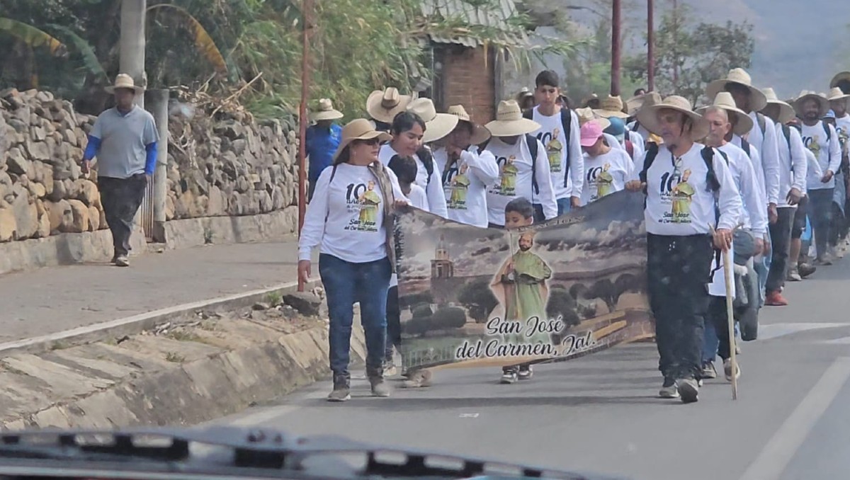 Grupos de peregrinos a Talpa siguen arribando al municipio de Jalisco (Juan Carlos Munguía)