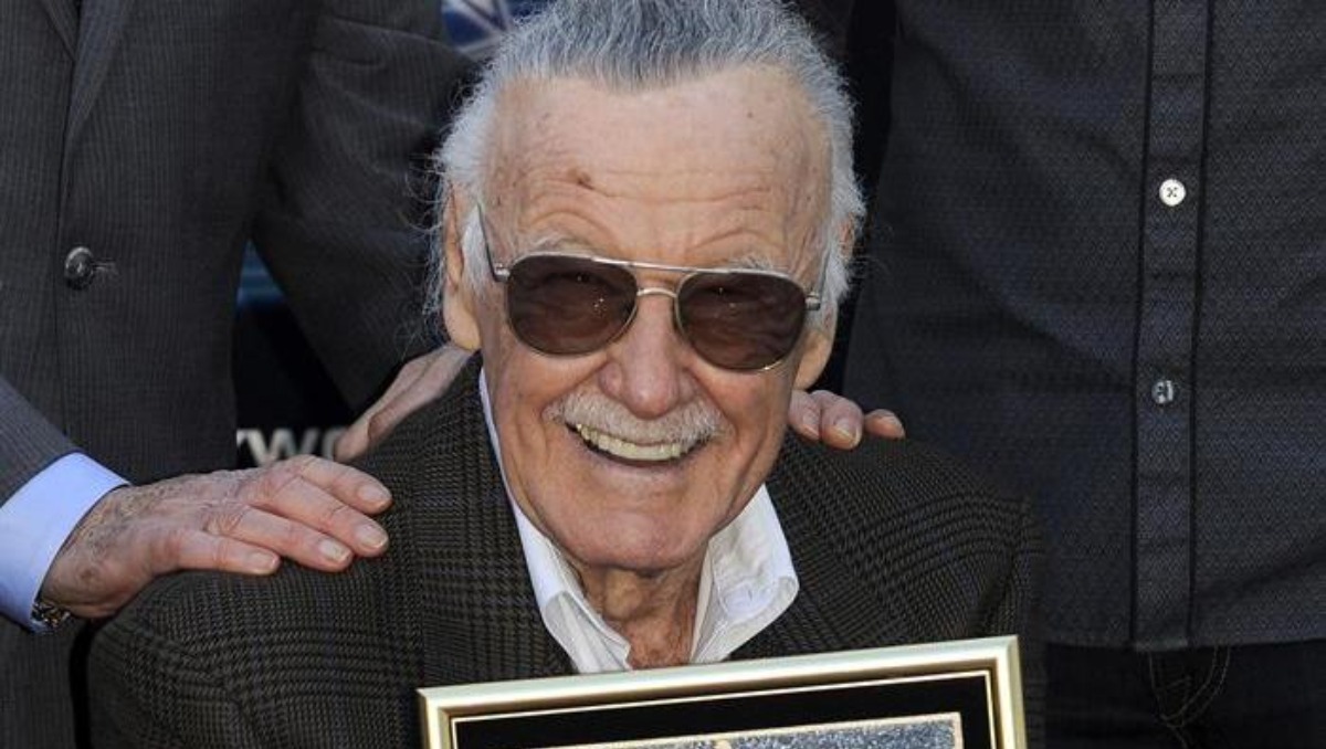 Hija de Stan Lee se pronuncia ante señalamientos de abuso
