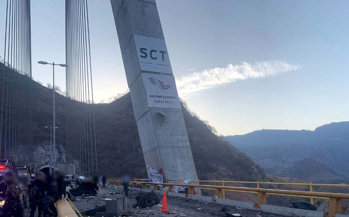La carretera se mantiene cerrada sin estimado de tiempo. l Especial