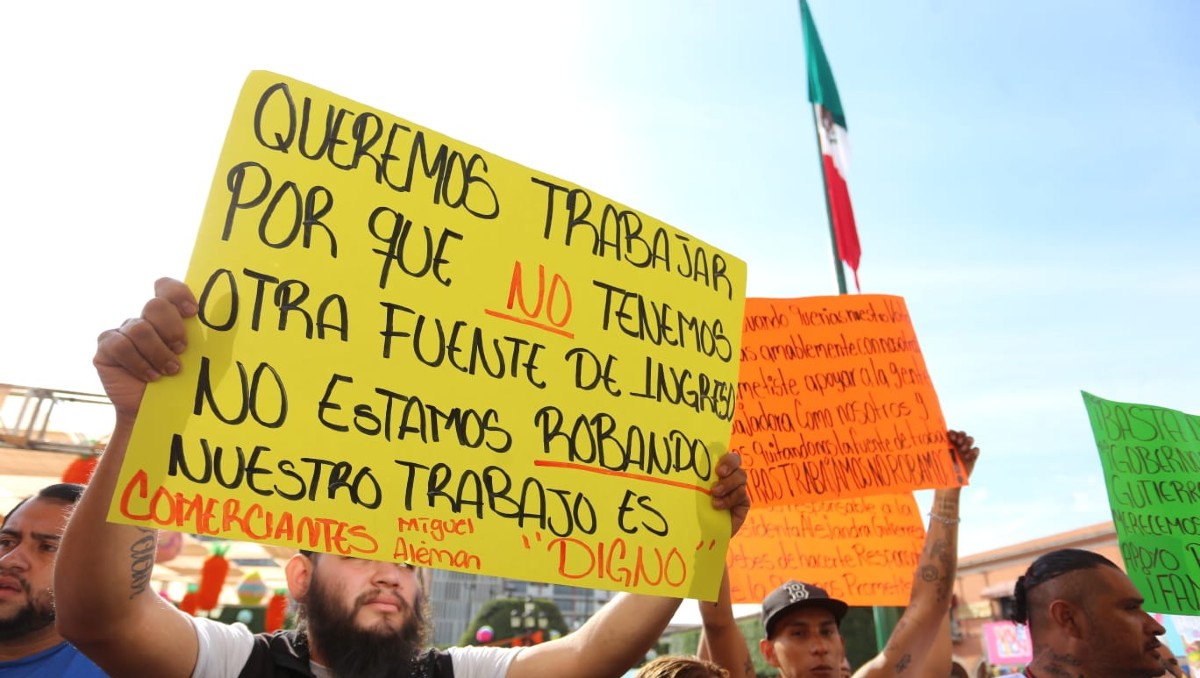 Manifestación de comerciantes de la Miguel Alemán | Daniela Béjar.