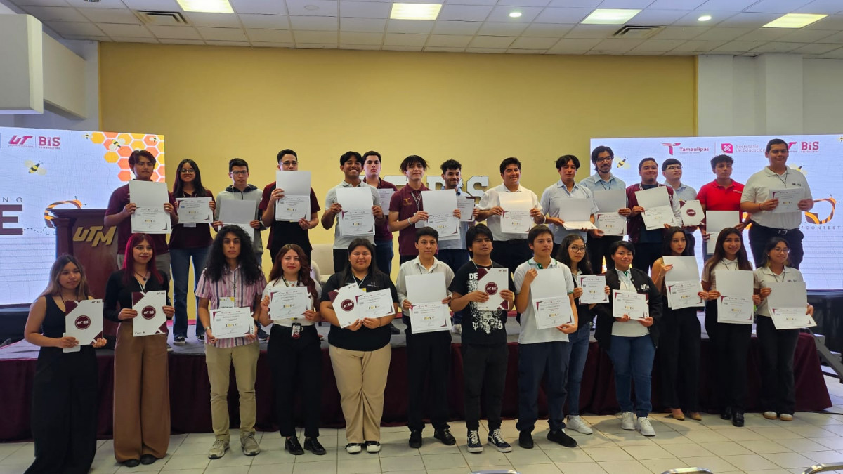 Destacan estudiantes de la UTTN en Concurso Nacional de Spelling Bee