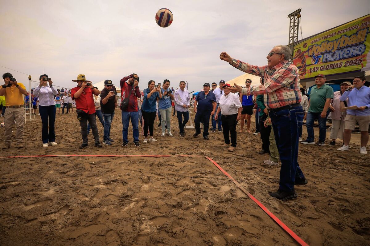 El Torneo de Voleibol reúne a jugadores y jugadoras de todos los estados del país. | Foto: Especial