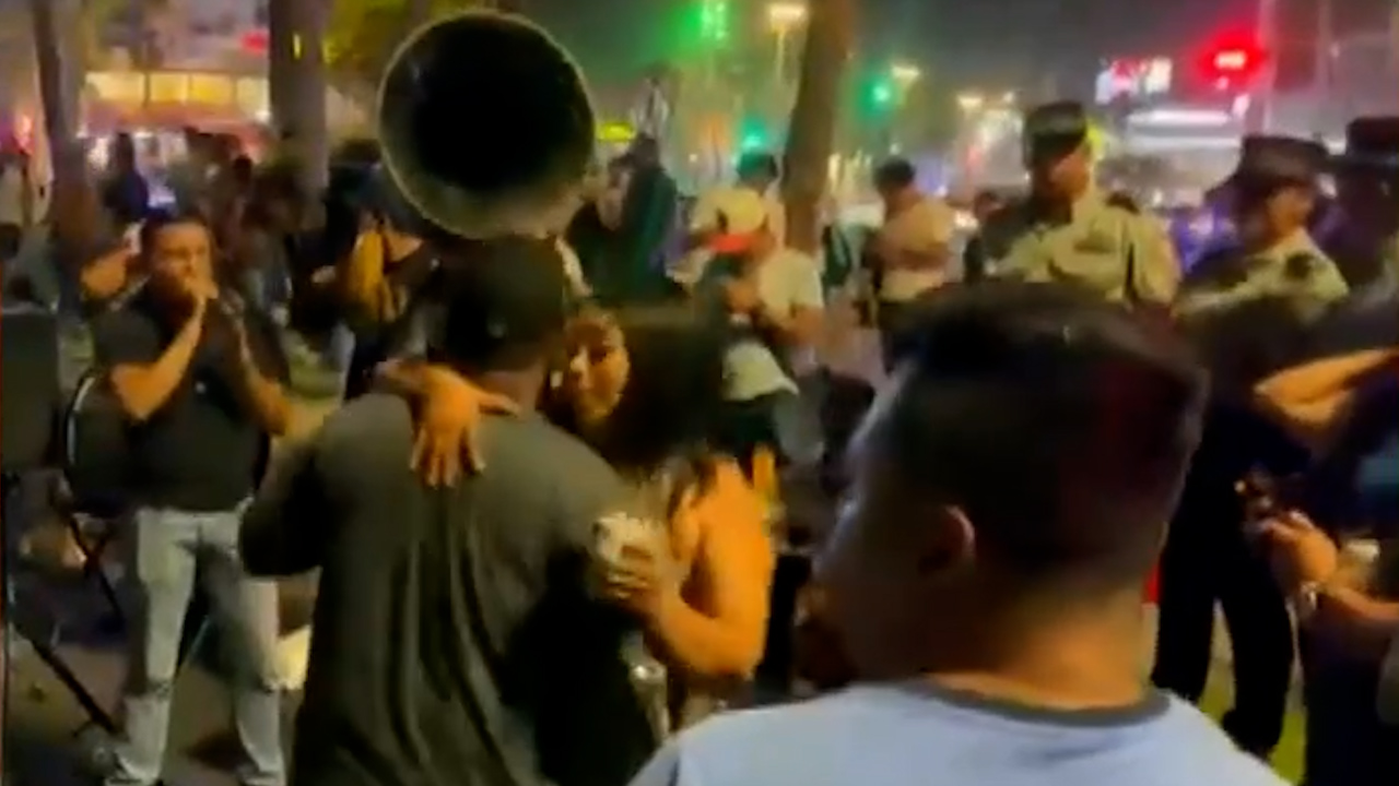 Turistas disfrutan Mazatlán mientras los operativos se seguridad están activos