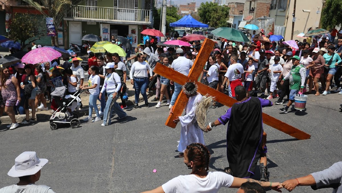 Viacrucis en el Barrio de Chapalita en León celebra 65 años | Especial