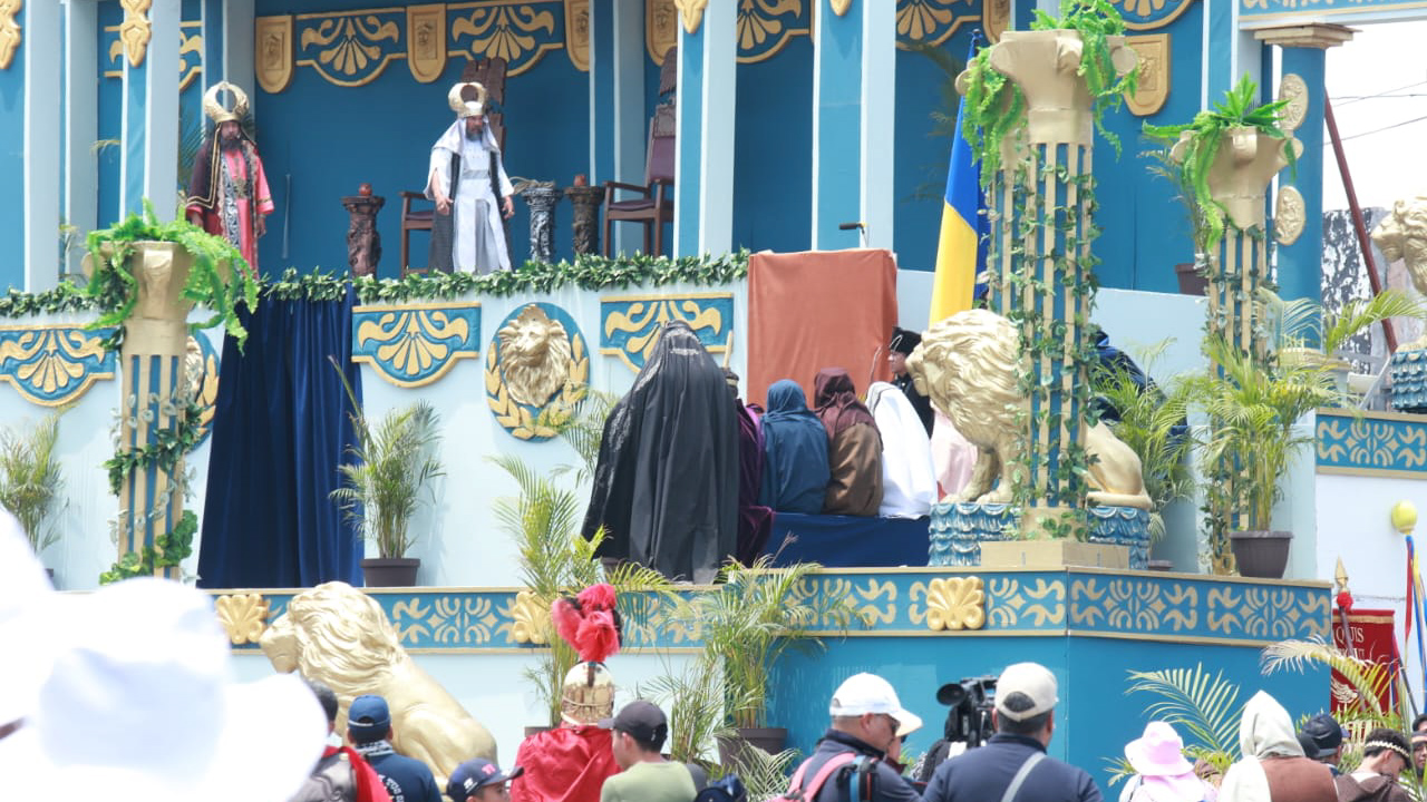 Viacrucis 2025: Jesús de Nazaret llega ante Poncio Pilato