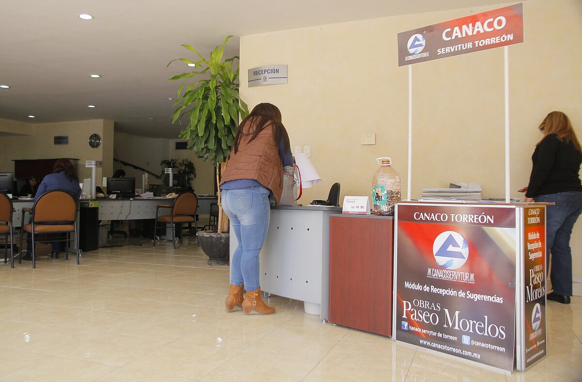 Reanuda Canaco Servytur Torreón atención a socios y ciudadanos. (Manuel Guadarrama)