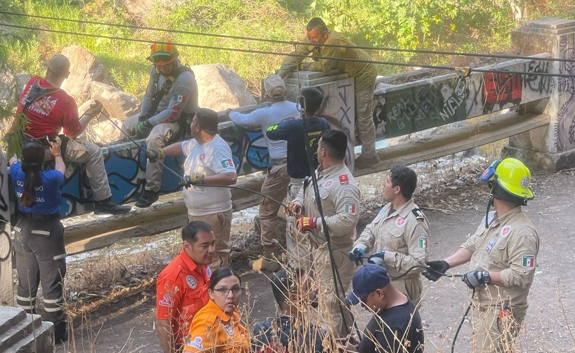 Rescate en la Barranca de Huentitán. (Cortesía)