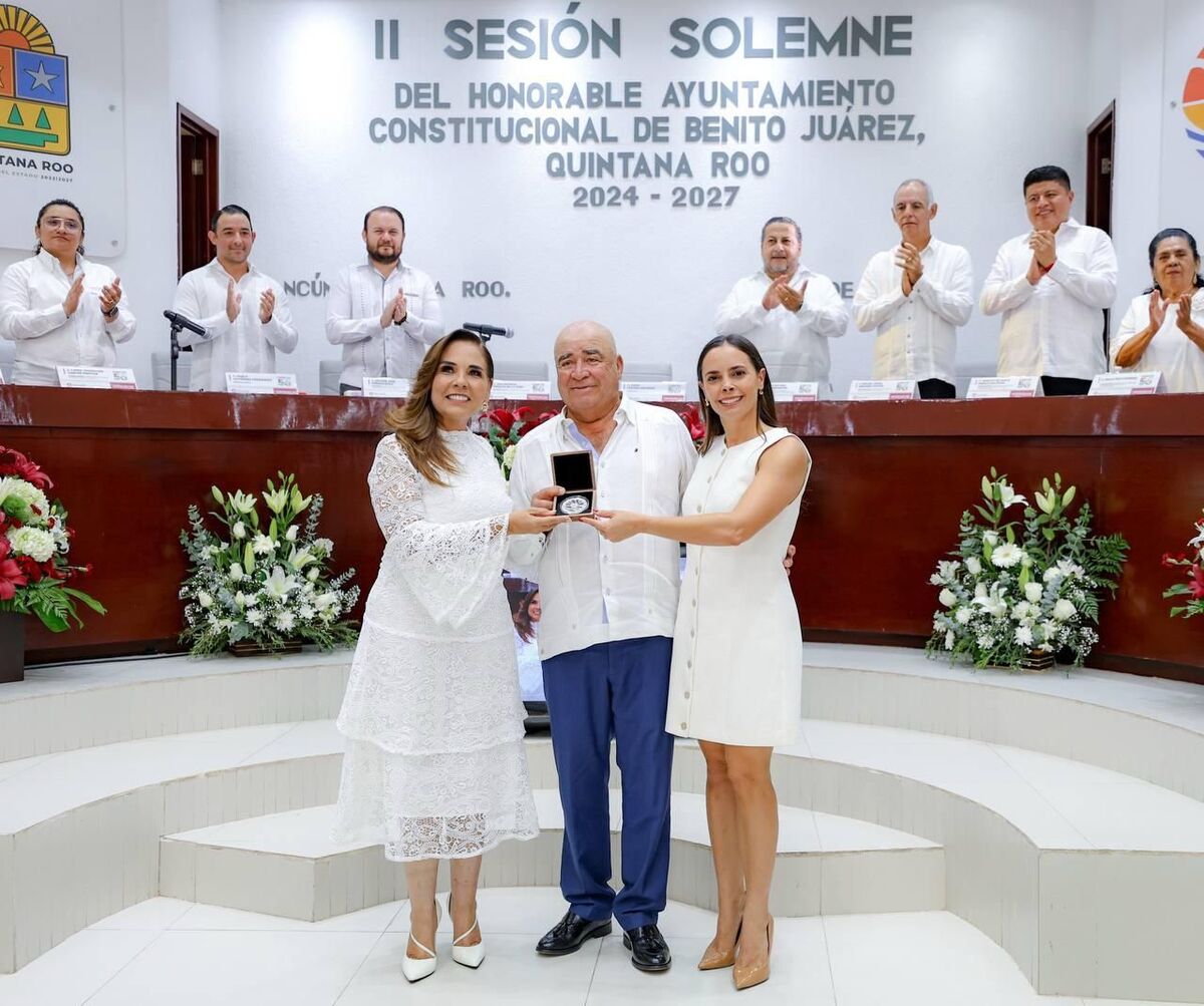 Ana Paty Peralta, presidenta municipal de Cancún, celebra el 55 aniversario de la ciudad. | Foto: Especial