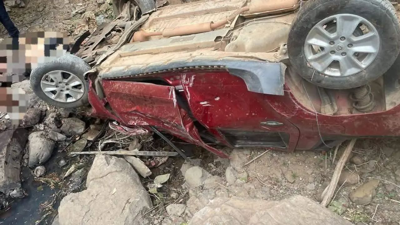 En Huasca, fallecen dos personas tras accidente en La Cañada