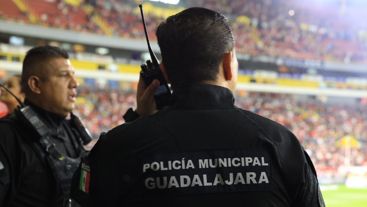 Policía de Guadalajara participó en el operativo de seguridad montado dentro y alrededor del Estadio Jalisco (Foto: Cortesía)